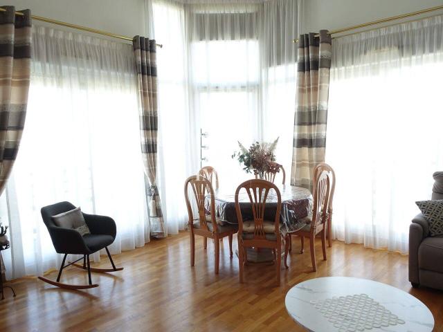 APPARTEMENT TROIS PIECES MEUBLE