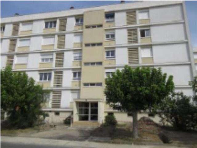 Appartement travers avec balcon