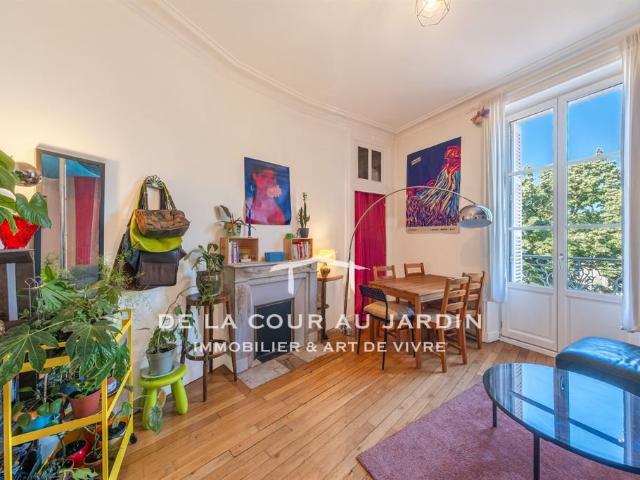 Appartement traversant aux volumes généreux 65m² Dijon