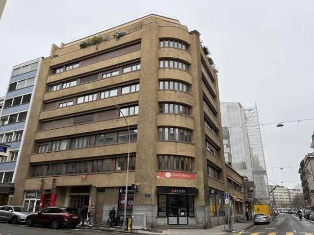 Appartement traversant de 6 pièces au 8ème étage