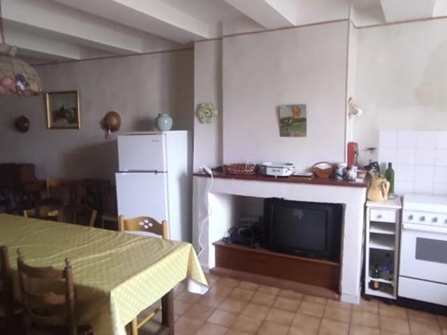 APPARTEMENT TRAVERSANT + LOCAL COMMERCIAL LOUÉ