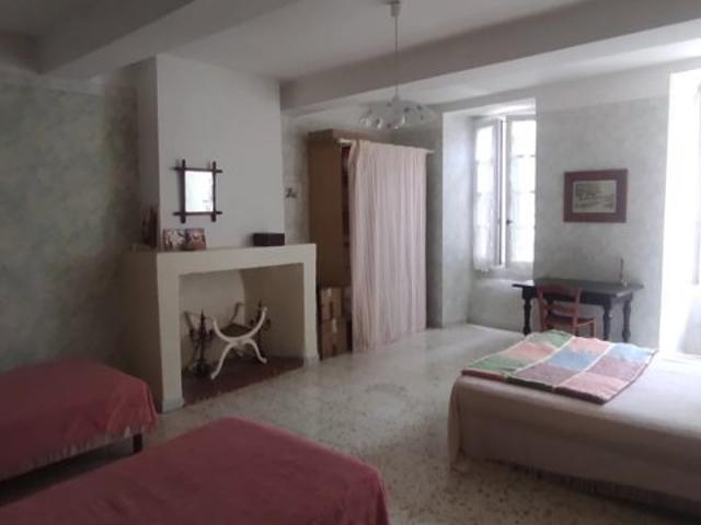 APPARTEMENT TRAVERSANT + LOCAL COMMERCIAL LOUÉ