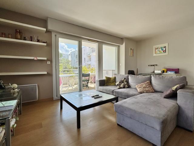 Appartement Traversant sur Terrasse