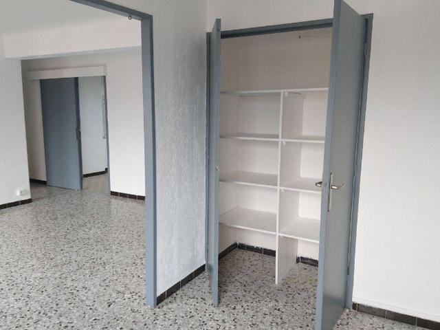 Appartement traversant T3/4 meublé de 76 m²