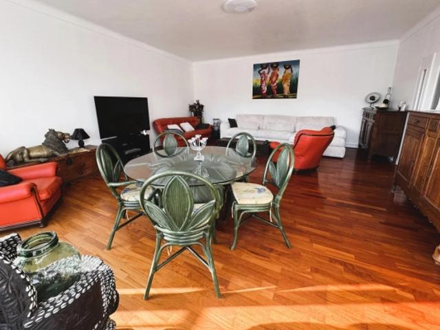 Appartement traversant 3 chambres ascenseur