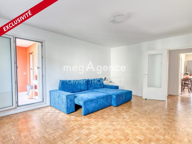 Appartement traversant, 3 chambres, balcon
