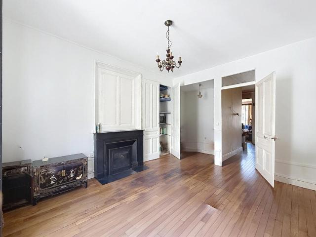 Appartement traversant 68m² 5ème étage avec ascenseur 68m² Lyon 7ème