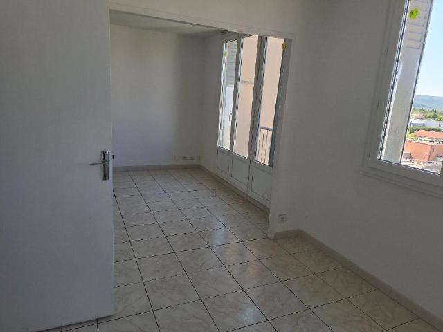 Appartement très lumineux de 3 pièces sans vis à vis à Montélimar