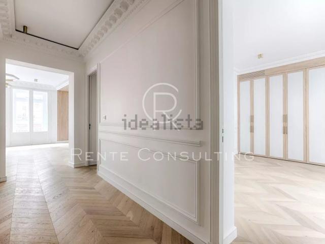 Appartement, Triangle d&apos Or, Paris