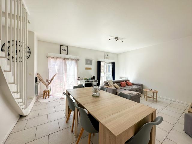 APPARTEMENT TRIPLEX PETITE COPROPRIÉTÉ À 600 M DE LA GARE