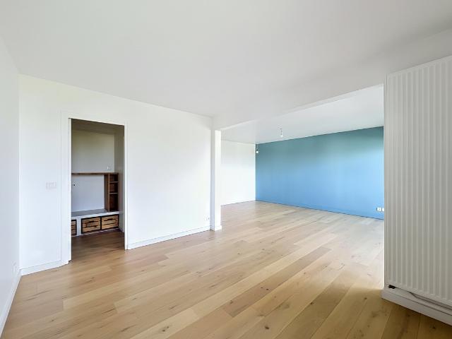 Appartement Triplex Saint Germain En Laye 6 pièce s 95.66 m. 96m² Saint Germain en Laye