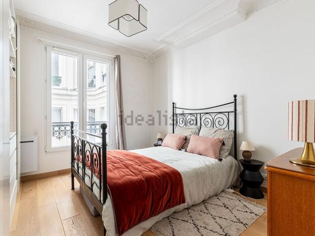 Appartement, Trudaine Maubeuge, Paris