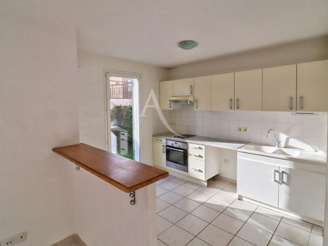 APPARTEMENT TYPE3 DE 68.78 m2 EN REZ DE JARDIN AVEC JARDINET BOX MANOSQUE