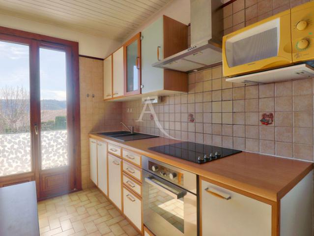 APPARTEMENT TYPE2 AVEC TERRASSE PLACE DE PARKING GREOUX LES BAINS