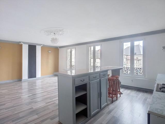 APPARTEMENT TYPE F4 CENTRE VILLE LIGNY EN BARROIS