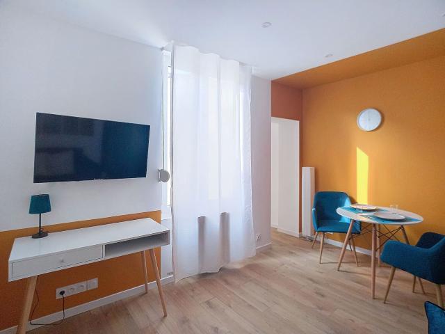 Appartement type F1 MEUBLÉ entièrement RÉNOVÉ Centre ville