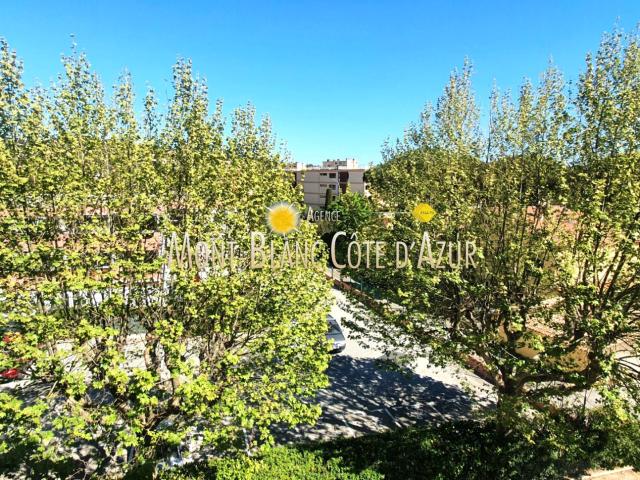 SOUS OFFRE D'ACHAT SIGNEE DANS NOTRE AGENCE * APPARTEMENT TYPE F1, BALCON, PROCHE CENTRE VILLE, PLACE