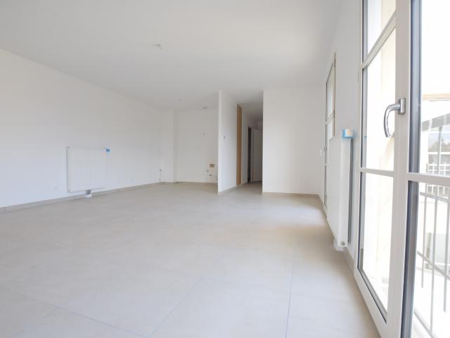 F2 neuf 55m2 au dernier étage + parking, cave, ascenseur