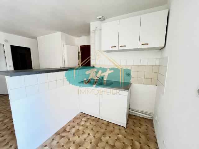 APPARTEMENT TYPE F3 À GOUSSAINVILLE + BALCON