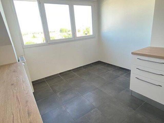 Appartement type F3 à louer à BROU SUR CHANTEREINE