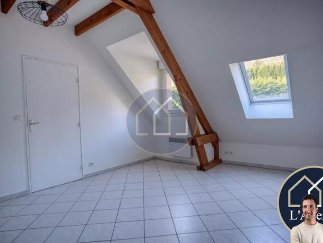 APPARTEMENT TYPE F3 TRÈS BIEN SITUÉ AU CŒUR D'EPERNON – JOLIE RESIDENCE BIEN ENTRETENUE ET AU CALME, CAVE ET PLACE DE PARKING. COMMERCES ET GARE ACCESSIBLES À PIEDS !
