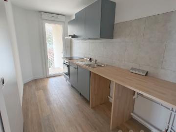 APPARTEMENT TYPE III SECTEUR RUE DE LA PLAINE