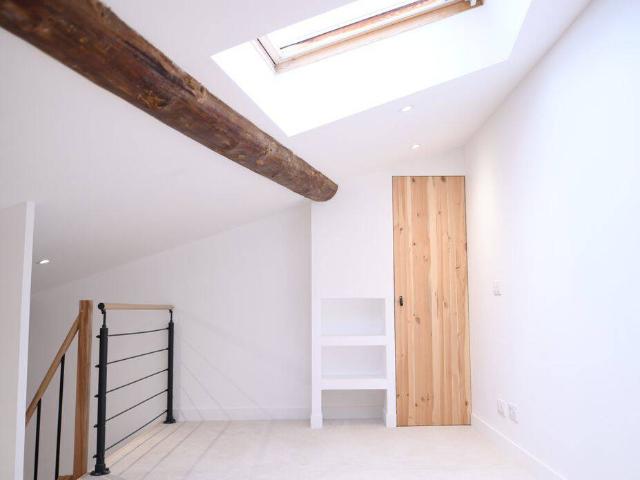 Appartement type loft rénové à neuf