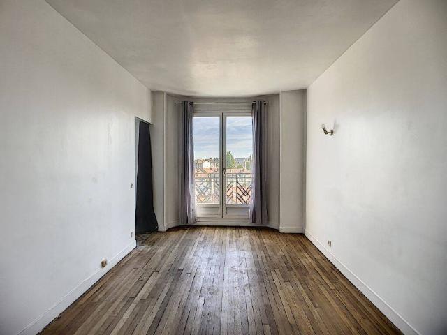 Appartement type studio environ 23.39m² à Saint Maur