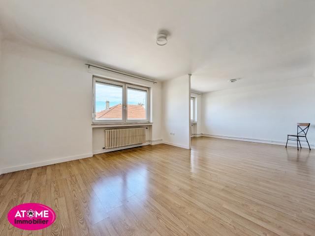 Appartement type T2/T3 de 57.80m2 en centre ville de Sainte Marie aux Chênes