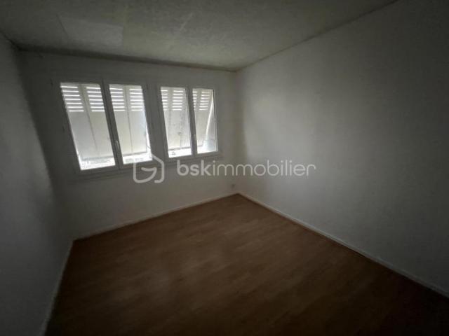 Appartement type T3 avec loggia