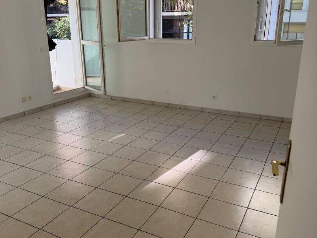 APPARTEMENT TYPE 2 AVEC TERRASSE 13002