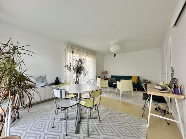 Appartement TYPE 2 avec double balcon et parking / Vieux Lil