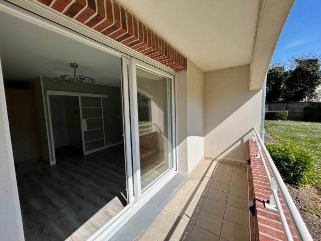 APPARTEMENT TYPE 2 AVEC GARAGE ET PARKING