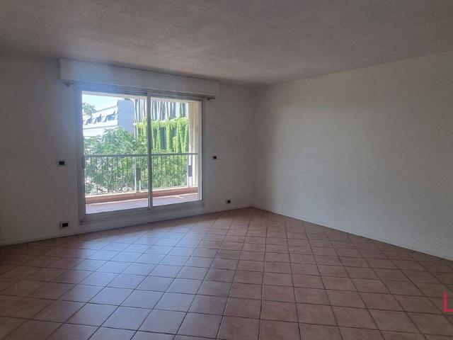 Appartement type 2 l'esplanade de l'arche