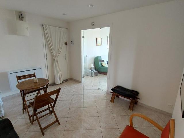 Appartement type 2 meublé avec box double et cave
