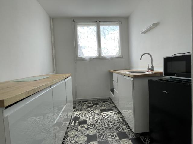 APPARTEMENT TYPE 2 MEUBLE A LOUER