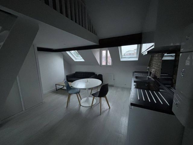 APPARTEMENT TYPE 2 MEUBLÉ PROCHE FAC ESIEE CITADELLE