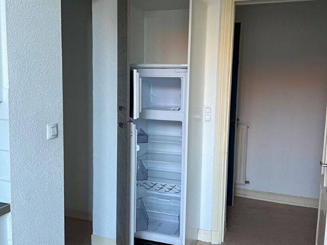 APPARTEMENT TYPE 2 ROANNE SECTEUR HÔPITAL