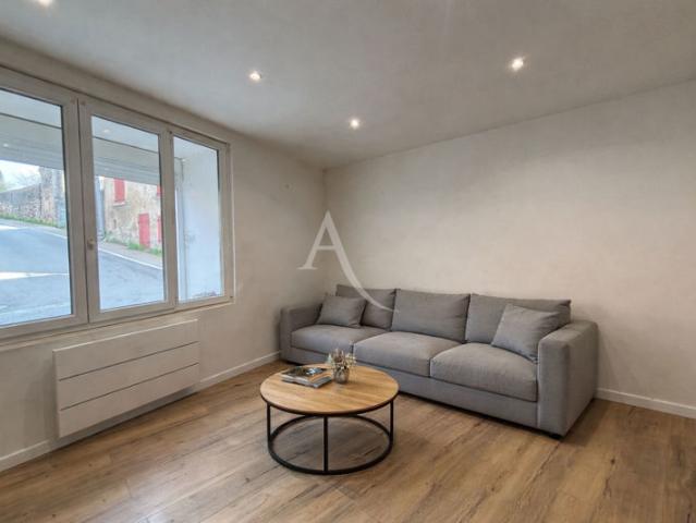 APPARTEMENT TYPE 2 RENOVE EN REZ DE CHAUSSÉE A RIANS