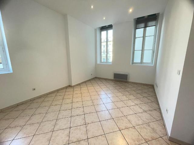 APPARTEMENT TYPE 2 VIEUX PORT