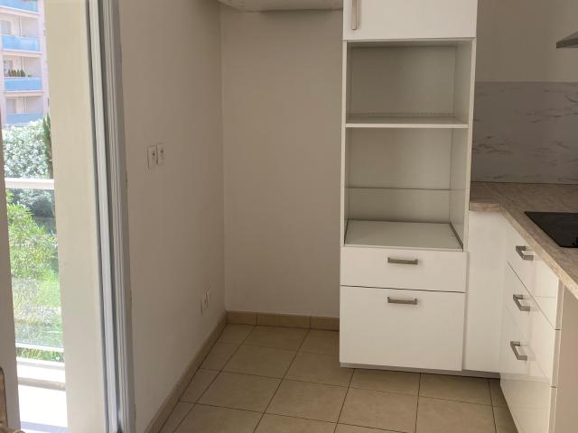 APPARTEMENT TYPE 3 75M2 JOLIETTE MARSEILLE 13002