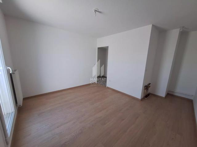 APPARTEMENT TYPE 3 AVEC BELLE TERRASSE