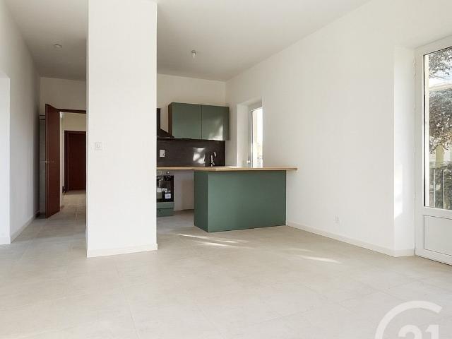 Appartement type 3 traversant à vendre à Bagnols sur Cèze. 54m² Bagnols sur Cèze