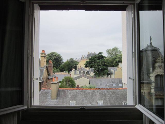 APPARTEMENT TYPE 4 QUARTIER THABOR