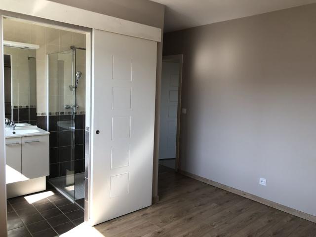 APPARTEMENT TYPE 4 VIDE 74960 MEYTHET