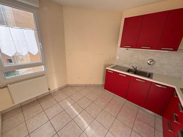 APPARTEMENT TYPE 5 DUPLEX RIORGES RESIDENCE LE ROUGET DE L