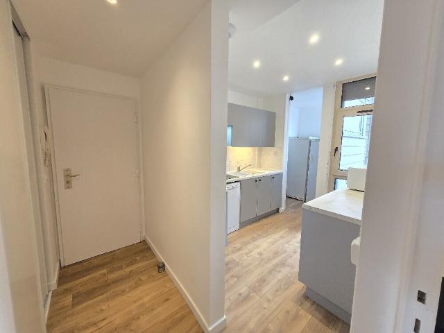 Appartement type 5 entièrement meublé de 80.56 m2 hab. 69600