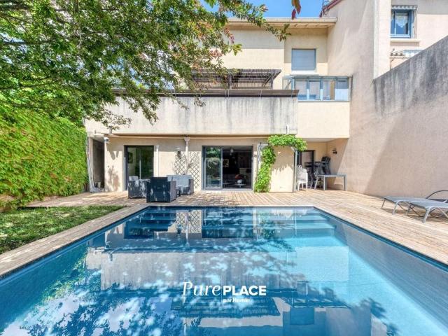 Appartement Type 6 de 155 m² à Lyon 69008 en plein cœur de L. 150m² Lyon 3ème