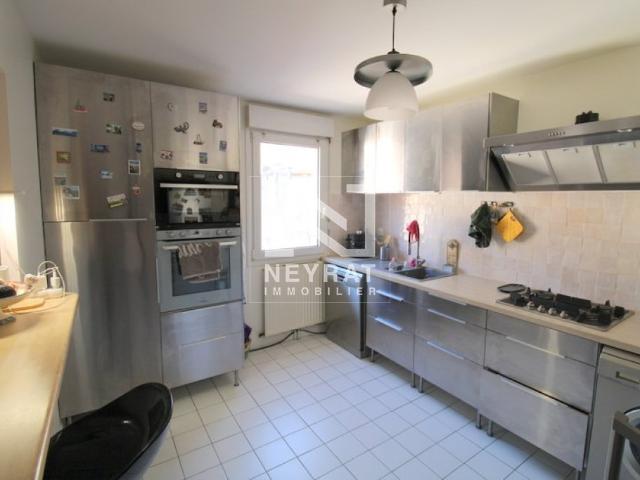 APPARTEMENT TYPE 7 EN DUPLEX CENTRE VILLE