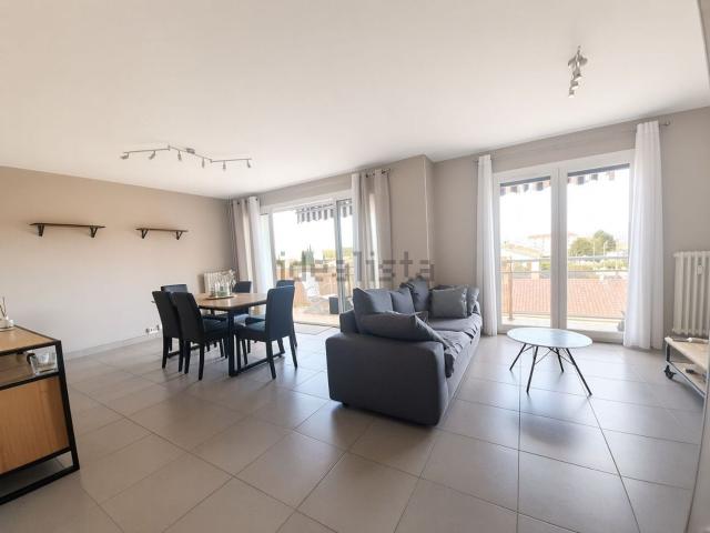Appartement, Valence